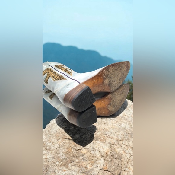 FRYE blue studded vintage daisy duke boots 7 - Picture 6 of 9